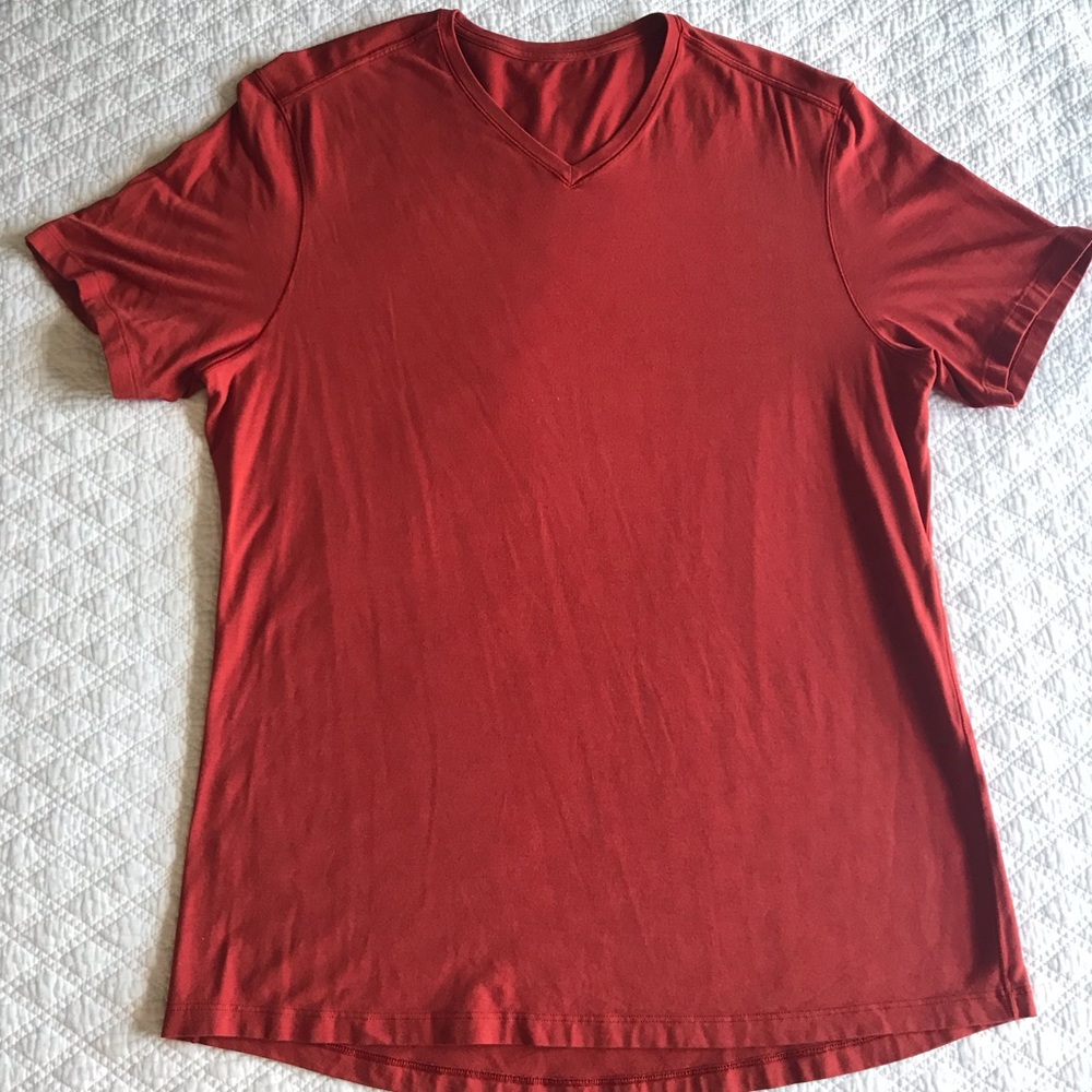 Men’s Large Lululemon 5-Year V T-Shirt